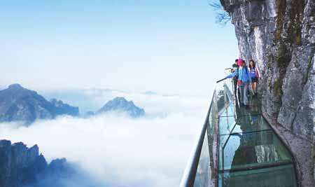 長沙出發(fā)到張家界玻璃橋云天渡、森林公園、天門山玻璃棧道往返4天3晚游